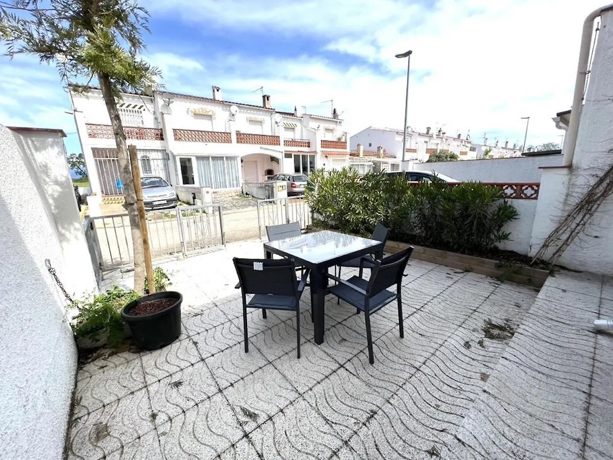 Сasa de vacaciones Byblos 69A - Casa Con Piscina Comunitaria Ampuriabrava España